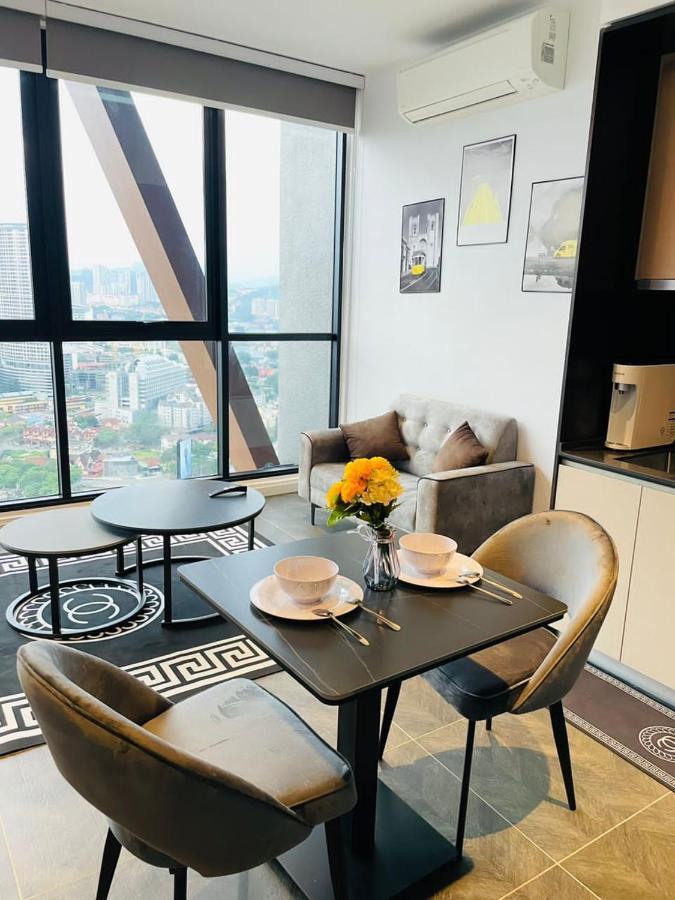 Scarletz Suites Klcc By Gc Luxury Suites Kuala Lumpur Exterior photo