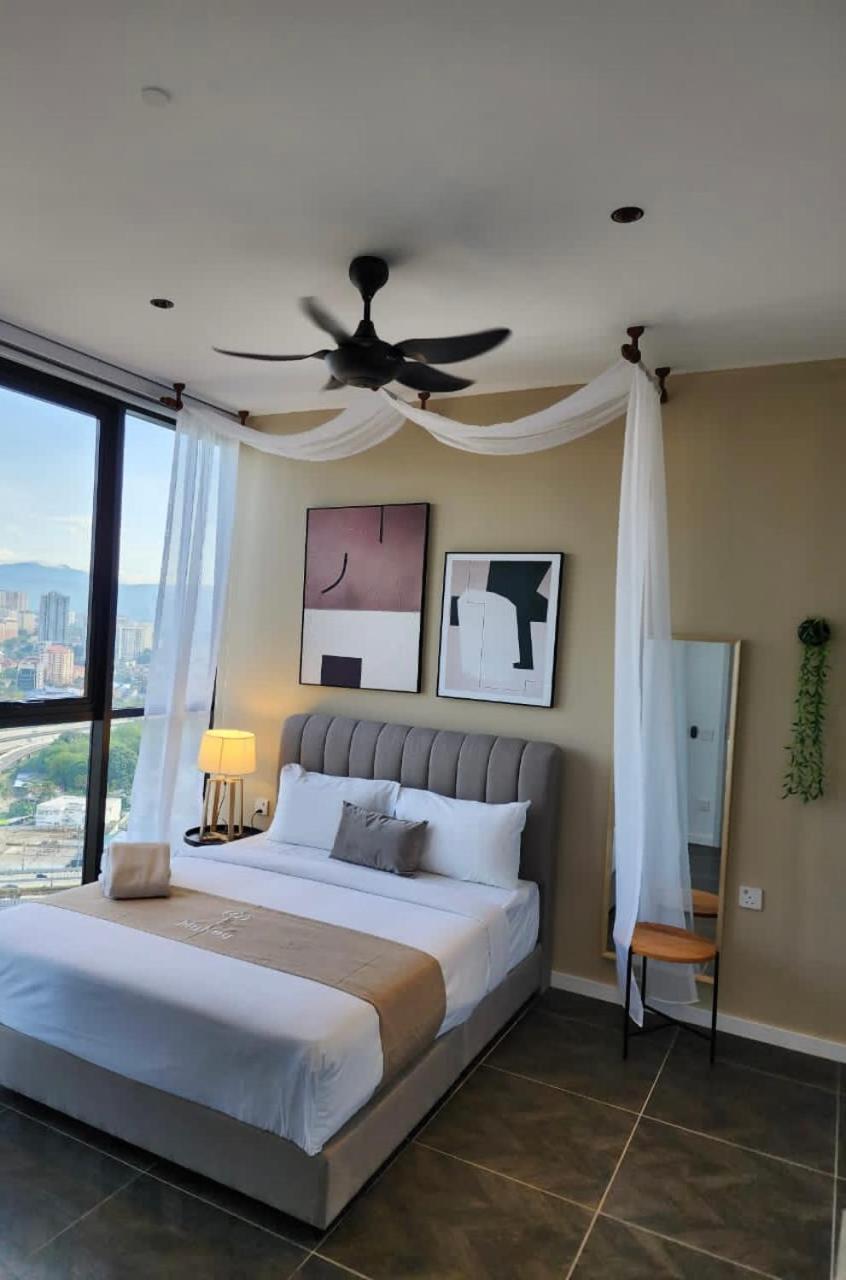 Scarletz Suites Klcc By Gc Luxury Suites Kuala Lumpur Exterior photo
